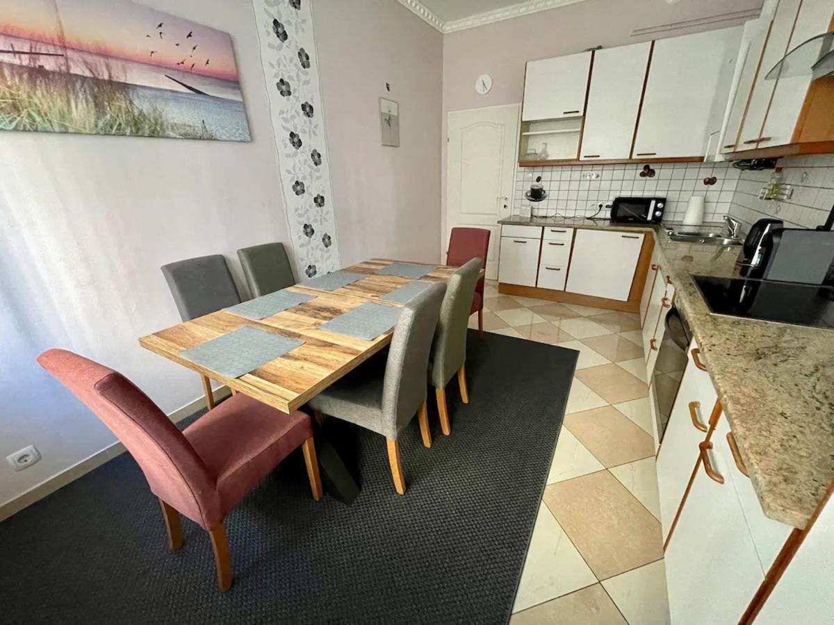 Gemutliche Wohnung Mit Super Lage เวียนนา ภายนอก รูปภาพ