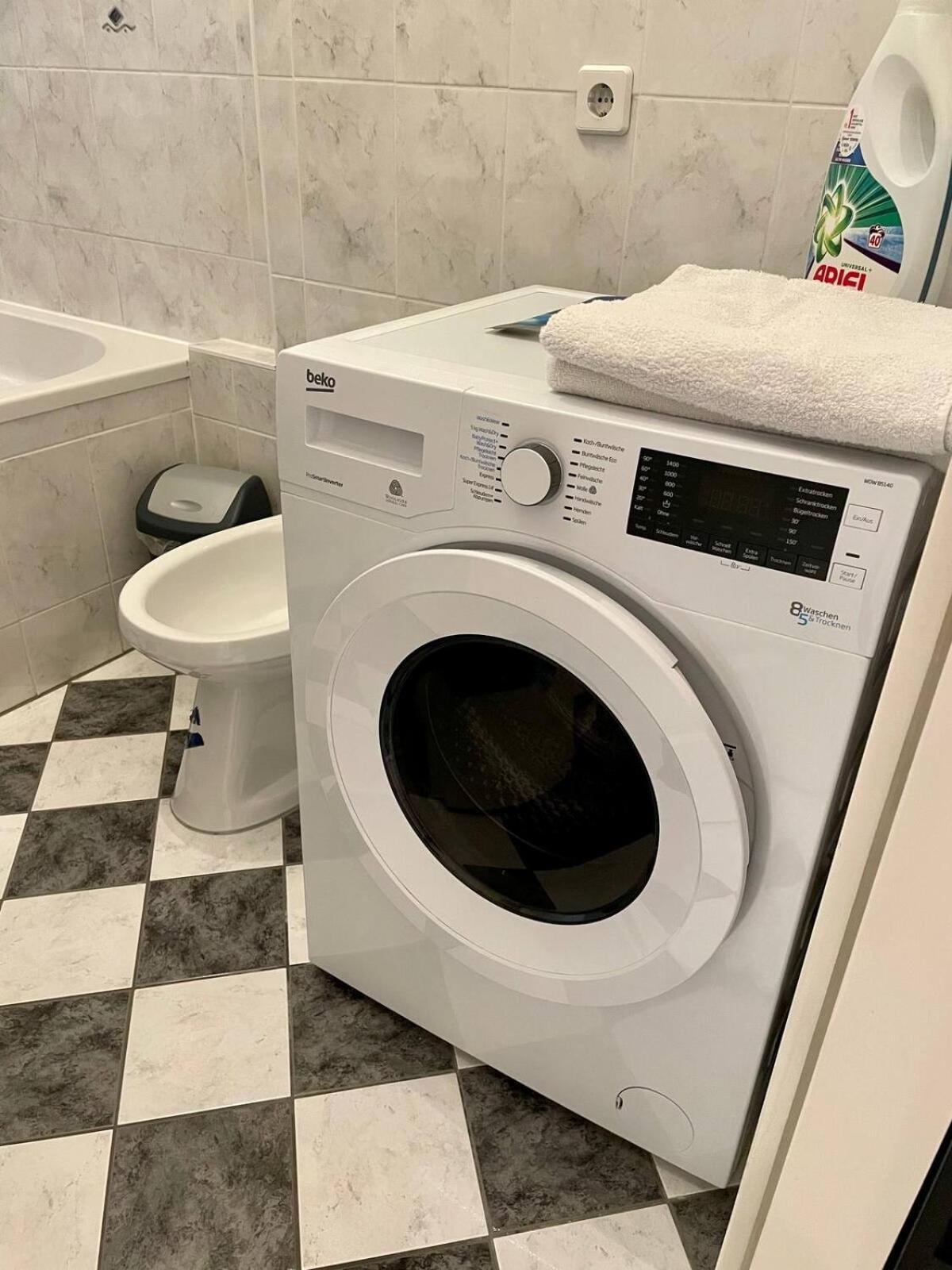 Gemutliche Wohnung Mit Super Lage เวียนนา ภายนอก รูปภาพ