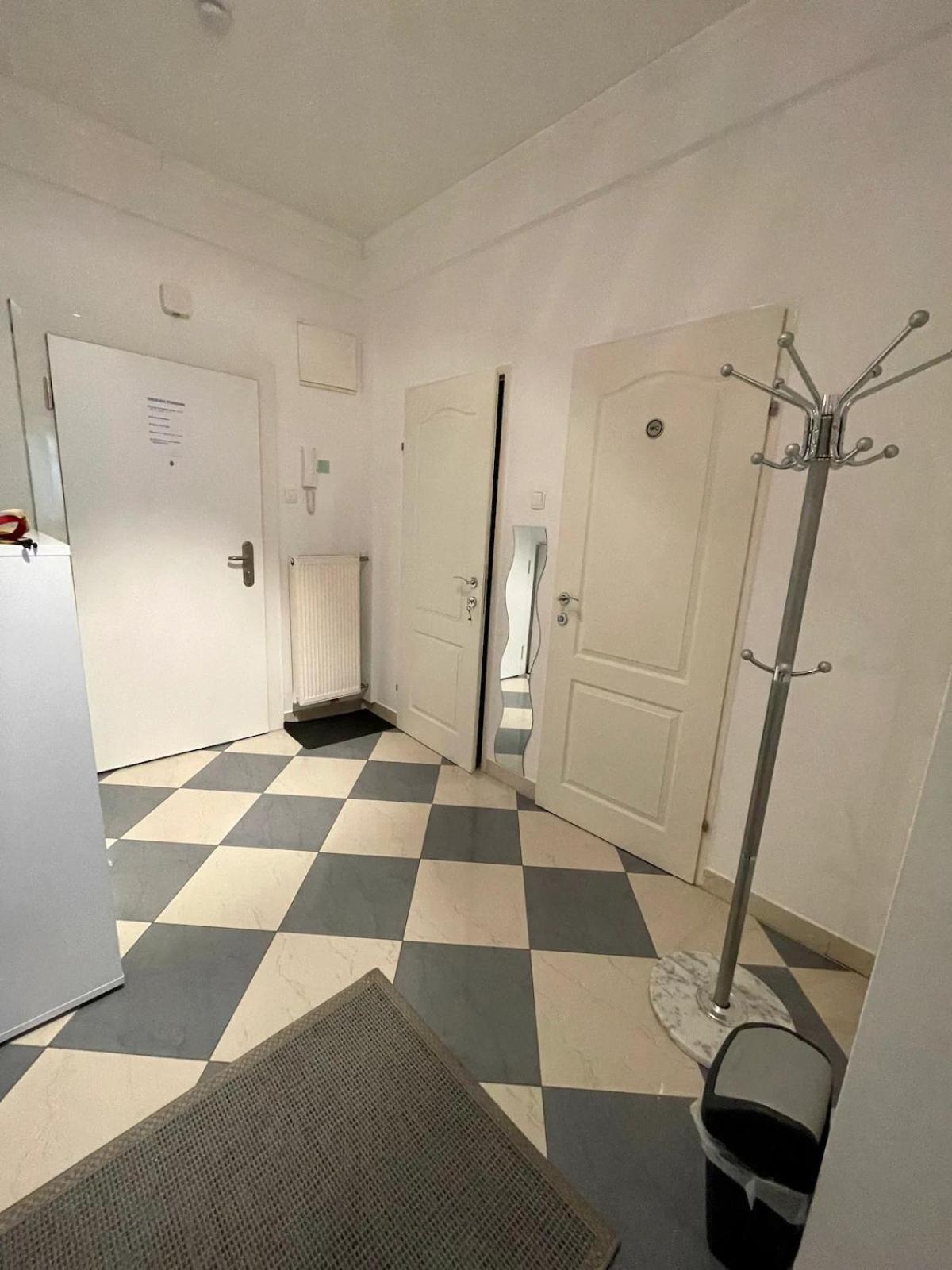 Gemutliche Wohnung Mit Super Lage เวียนนา ภายนอก รูปภาพ